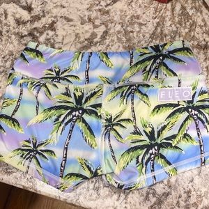 Fleo original short size small